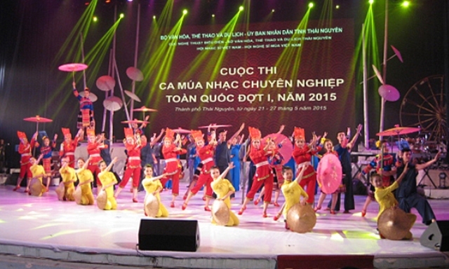Đoàn Ca múa nhạc dân tộc Nghệ An xếp thứ 4 tại cuộc thi nghệ thuật Ca múa Nhạc chuyên nghiệp toàn quốc đợt I - 2015